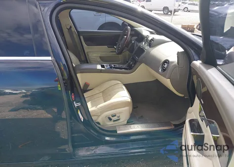 2012 Jaguar Xj Xjl Portfolio z USA, uszkodzony, nr VIN SAJWA2GB4CLV27800